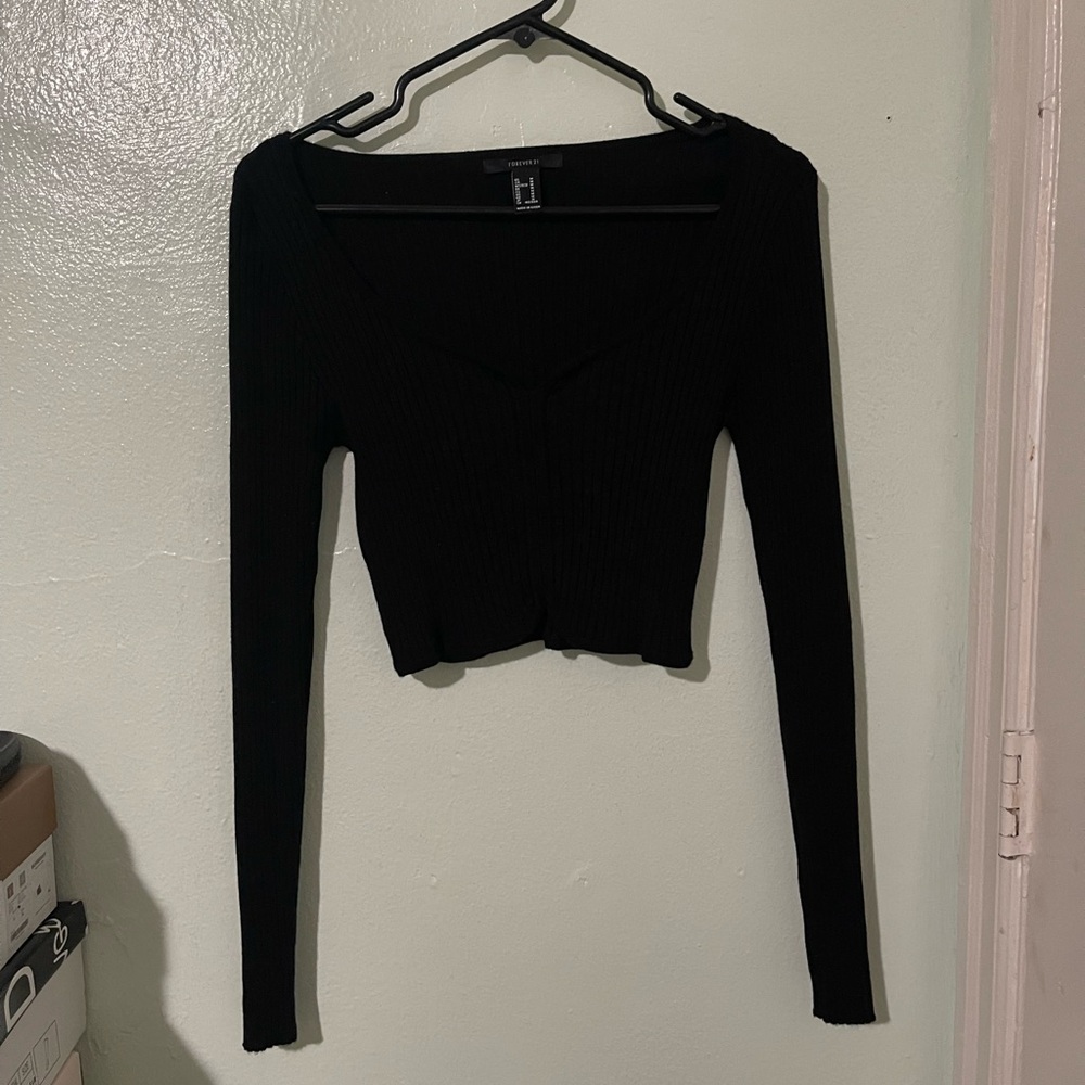 black cropped forever 21 shirt size medium